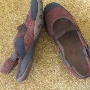 Merrell Tortoise Shell leather walking shoe